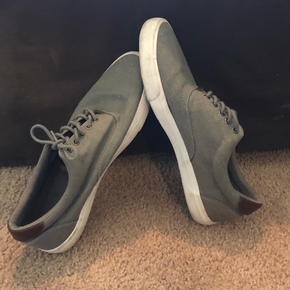 Men’s Casual Sneakers - Picture 2 of 6